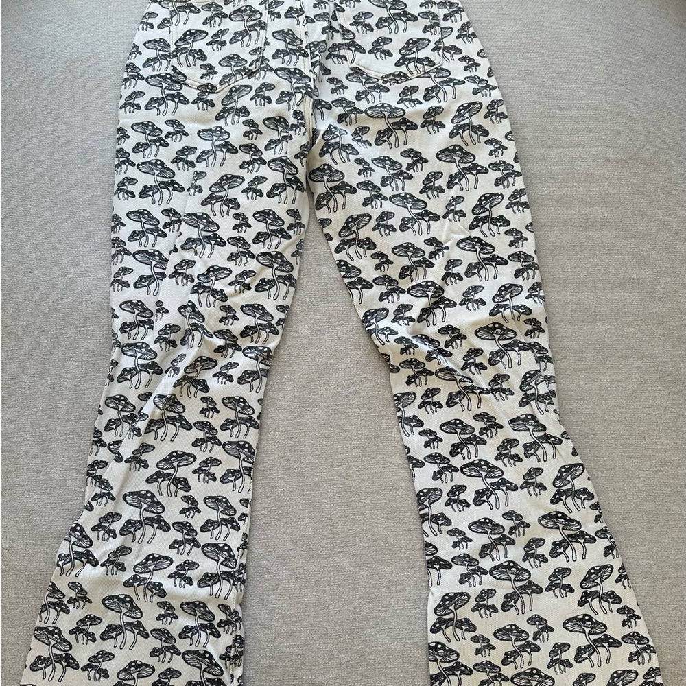 Princess Polly Mushroom Print White and Black Pants - Picture 5 of 6